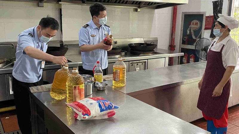 揭秘休闲零食批发公司的选品逻辑与行业趋势
