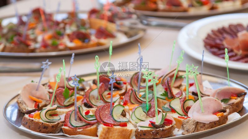 休闲食品批发：揭秘一件代发的价格之谜**